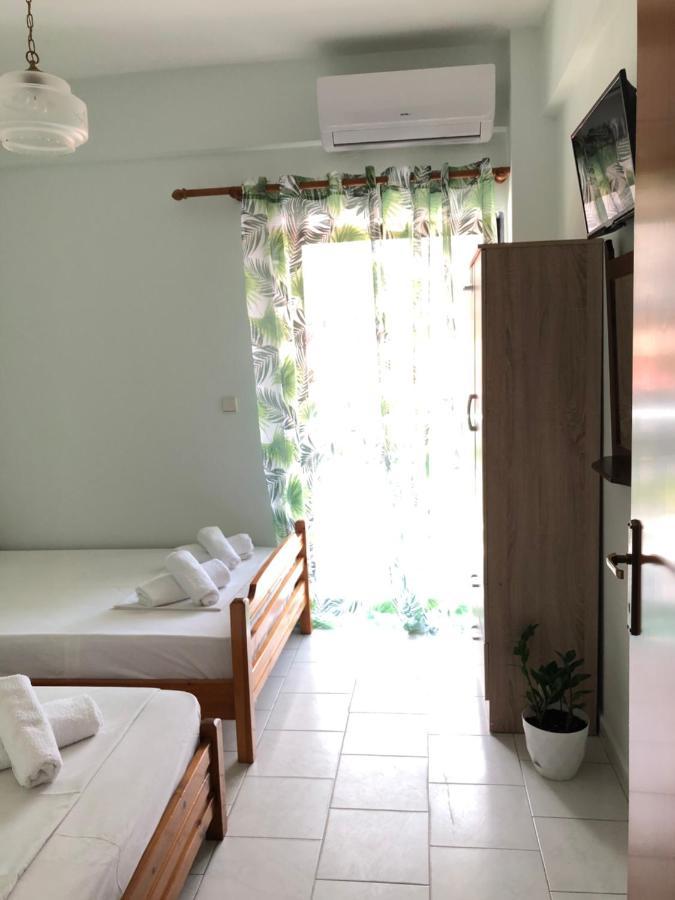 Thealos Inn เนอาวรัสนา ภายนอก รูปภาพ